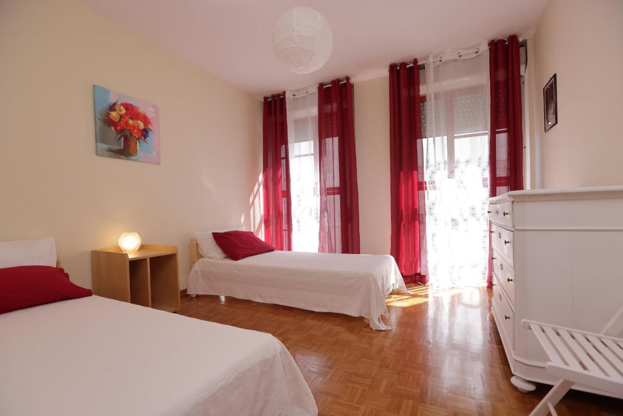 De Chi E De La Apartment Sestri Levante Bagian luar foto