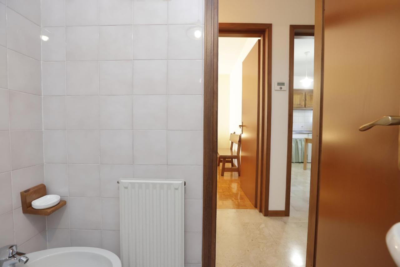 De Chi E De La Apartment Sestri Levante Bagian luar foto