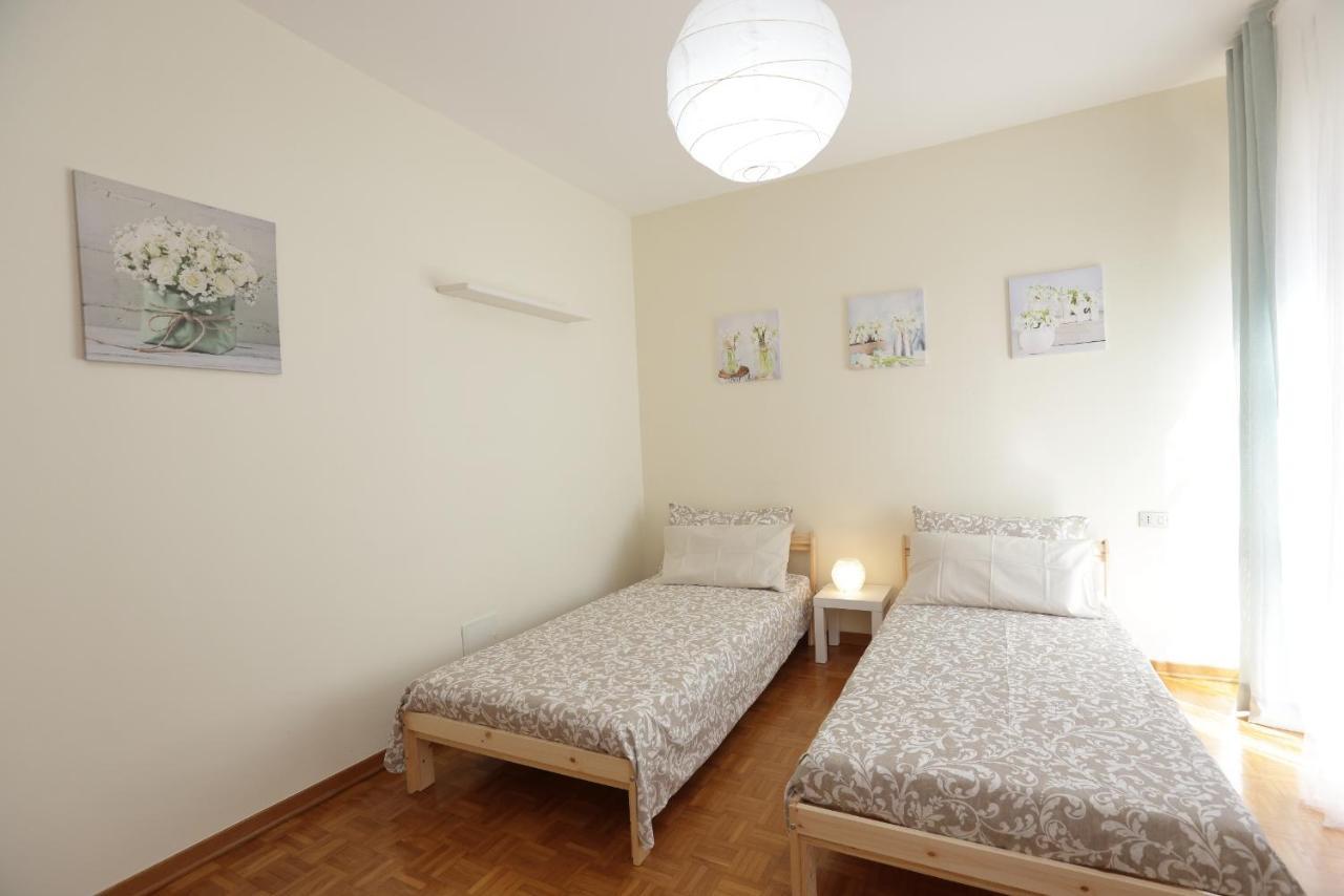 De Chi E De La Apartment Sestri Levante Bagian luar foto